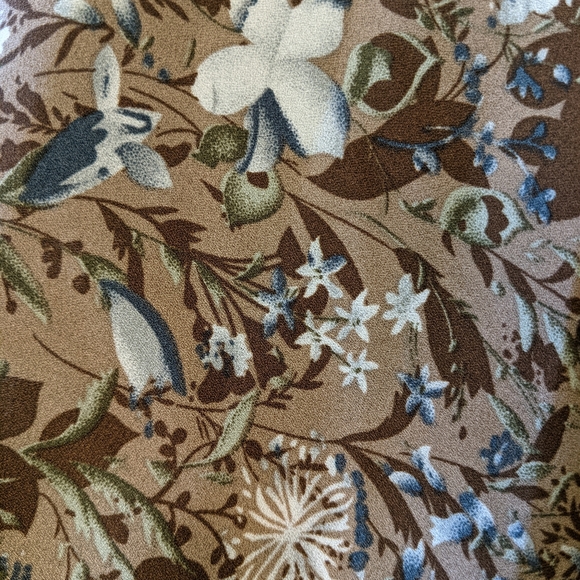 Floral Tie-Front Blouse - Picture 5 of 7